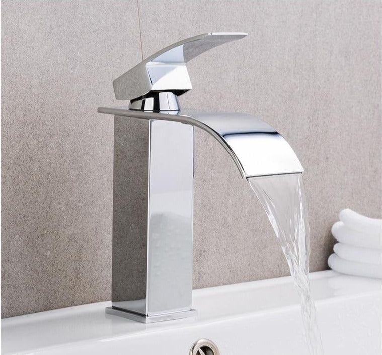 Val - Deckmontierte Wasserfall-Chrom-Badezimmerarmatur